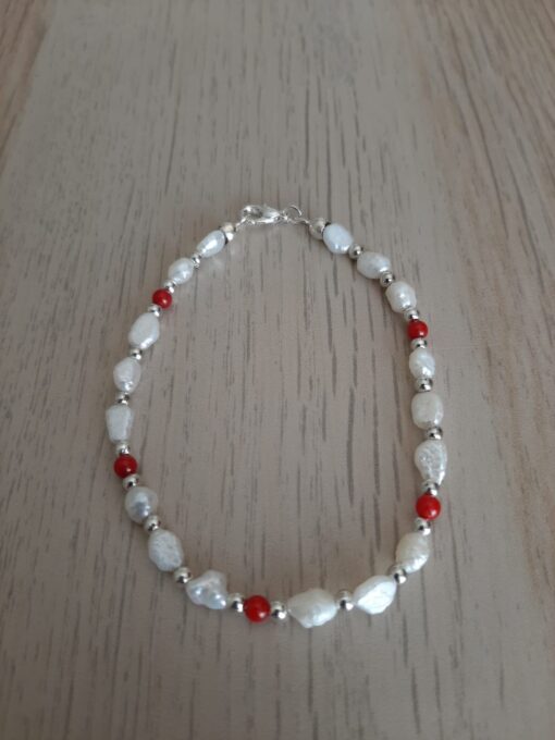 Bracciale con Perle di Fiume e Corallo Bambù Rosso - immagine 2