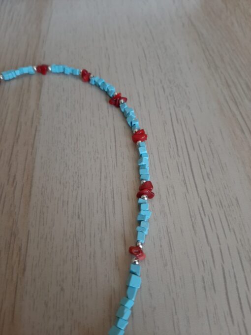 Collana in Pasta di Turchese Sfaccettato e Corallo di Bambù Rosso - immagine 4